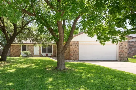 603 Plainview Dr, Mansfield, TX 76063