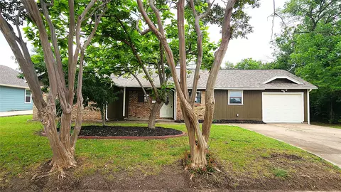 3308 29th St, Fort Worth, TX 76111