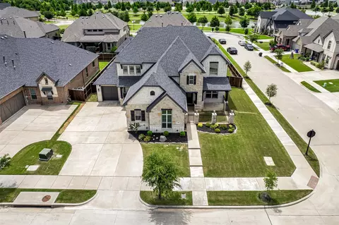 2800 Carrington Dr, Mansfield, TX 76063