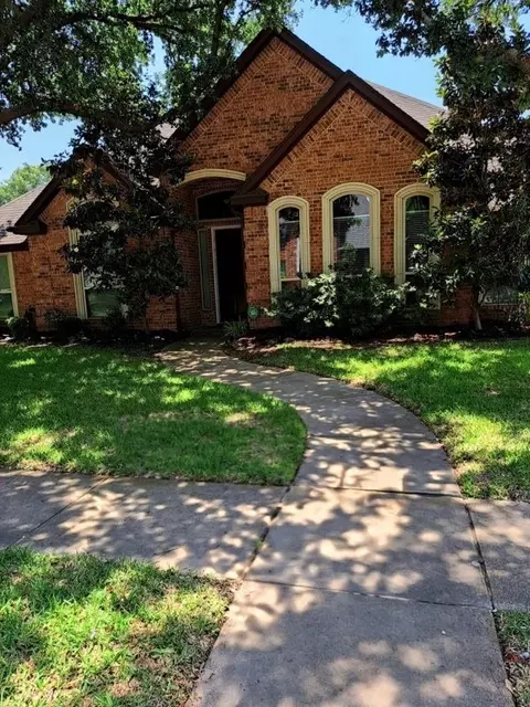 7924 Heatherbrook Dr, North Richland Hills, TX 76182