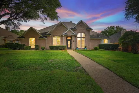 1521 Treeline Dr, Desoto, TX 75115