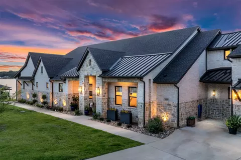 18280 Red Oak Dr, Mabank, TX 75156