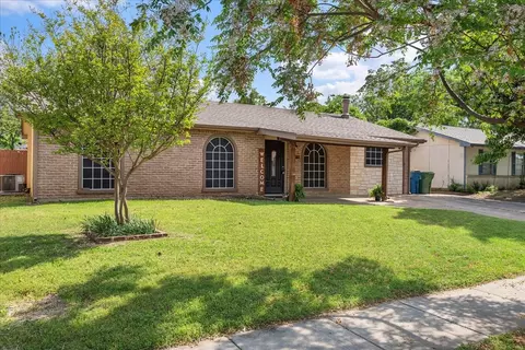 1002 Ashwood Dr, Lewisville, TX 75067