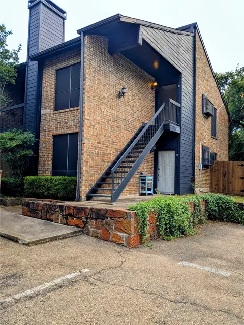 7525 Holly Hill Dr #68, Dallas, TX 75231