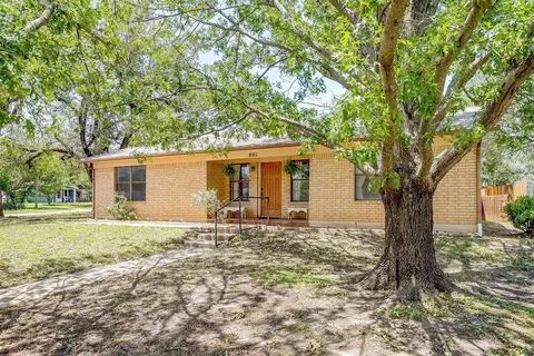 801 E 3rd St, Weatherford, TX 76086