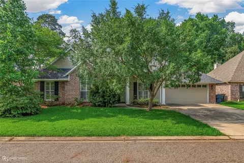 444 Grand Oaks Dr, Shreveport, LA 71106