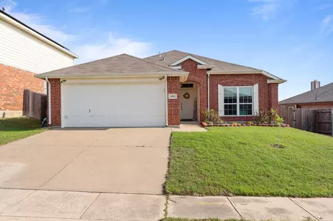 5600 Seafield Ln, Fort Worth, TX 76135