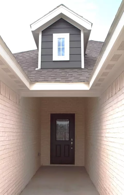 Entry Way - 705 Raylan St, Springtown, TX 76082 photo 1 of 3