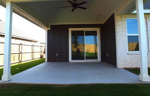 Exterior - 705 Raylan St, Springtown, TX 76082 photo 4 of 4