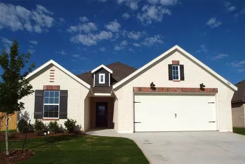 705 Raylan St, Springtown, TX 76082