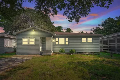 1043 Star St, Denison, TX 75020
