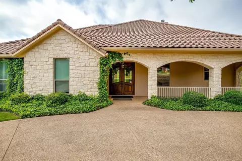 6005 Selkirk Ct, Cleburne, TX 76033