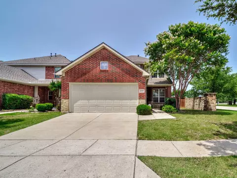 421 Kirby Dr, Lantana, TX 76226