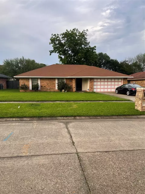 6320 Bocage Dr, Shreveport, LA 71119