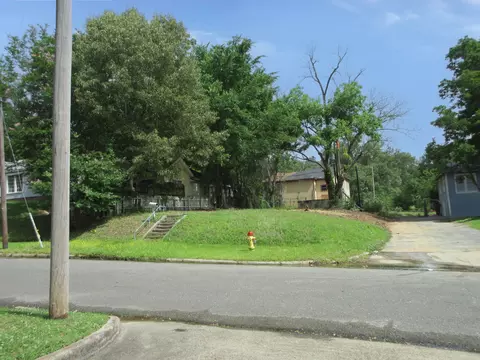 702 Columbia St, Shreveport, LA 71104