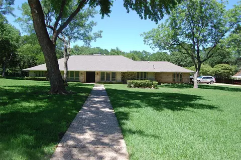 1107 Rock Springs Rd, Duncanville, TX 75137
