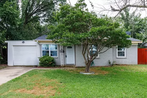 13944 Dennis Ln, Farmers Branch, TX 75234