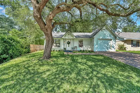 2001 Century Dr, Waco, TX 76712
