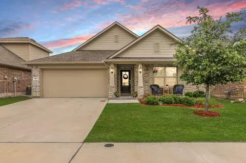 1661 Victoria Dr, Fort Worth, TX 76131