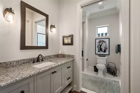 Bath - 2202 Lyons Ct, Midlothian, TX 76065 photo 5 of 7
