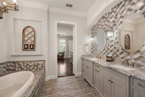 Bath - 2202 Lyons Ct, Midlothian, TX 76065 photo 3 of 7