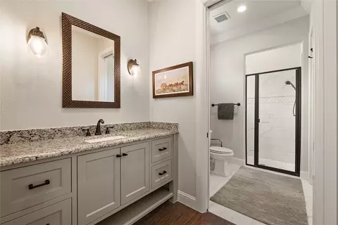 Bath - 2202 Lyons Ct, Midlothian, TX 76065 photo 6 of 7