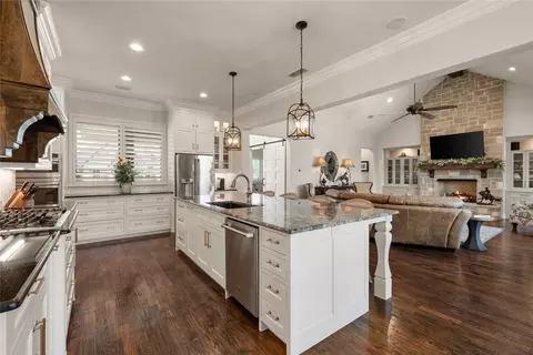 Kitchen - 2202 Lyons Ct, Midlothian, TX 76065 photo 6 of 6