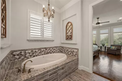 Bath - 2202 Lyons Ct, Midlothian, TX 76065 photo 2 of 7