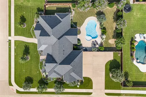 View/Area - 2202 Lyons Ct, Midlothian, TX 76065 photo 2 of 5