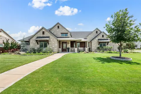 Exterior - 2202 Lyons Ct, Midlothian, TX 76065 photo 4 of 4