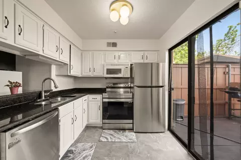 4369 Madera Rd #3, Irving, TX 75038