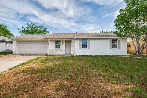 204 E Willow Ln, Princeton, TX 75407