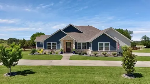 119 Cody Ave, Decatur, TX 76234