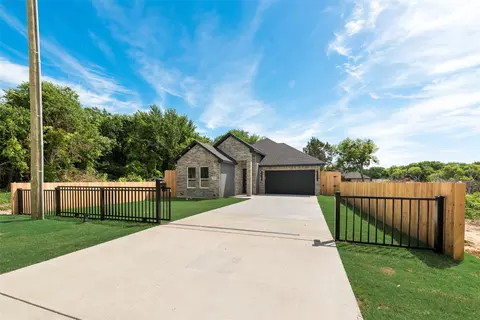 4222 Connecticut Ave, Lancaster, TX 75134