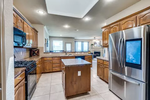 6620 Friendsway Dr, Fort Worth, TX 76137
