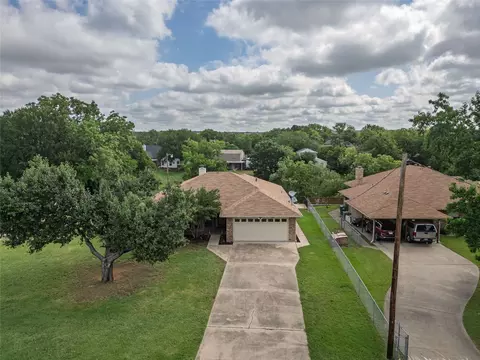 4007 Cherokee Ct, Granbury, TX 76048