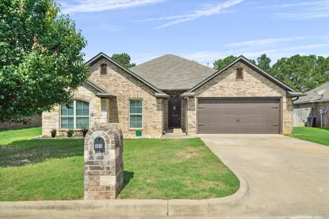 365 Maggie Cir, Flint, TX 75762