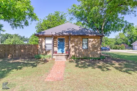 426 Brown Ave, Tuscola, TX 79562