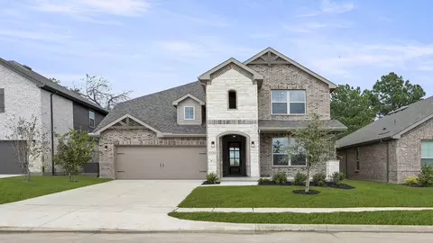 1520 Edgeway Dr, Aubrey, TX 76227
