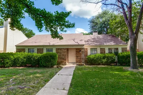 1130 Melissa Ln, Garland, TX 75040