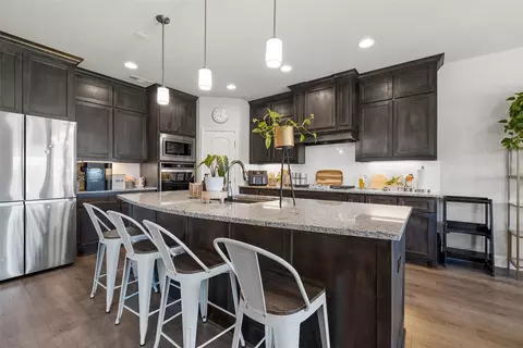 Kitchen - 205 Big Creek Loop, Hewitt, TX 76643 photo 3 of 3