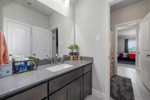 Entry Way - 205 Big Creek Loop, Hewitt, TX 76643 photo 6 of 7