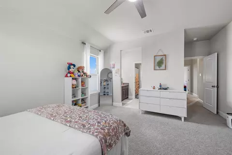 Bedroom - 205 Big Creek Loop, Hewitt, TX 76643 photo 5 of 6