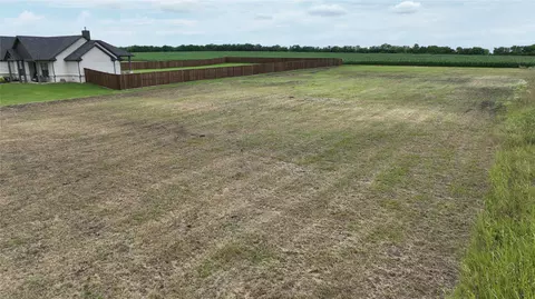 259 Schneider Rd, Sherman, TX 75090