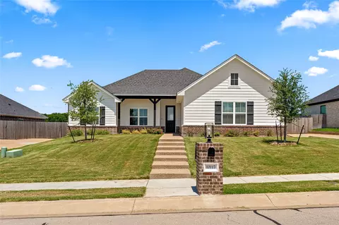 10117 Castleberry Ln, Waco, TX 76712