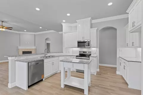 Kitchen - 833 Haley, Springtown, TX 76082 photo 2 of 3