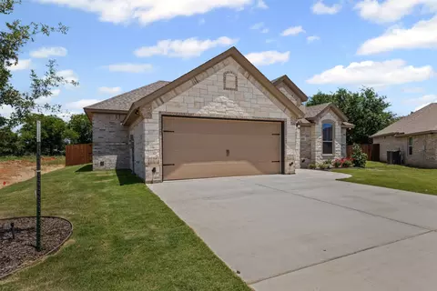 Exterior - 833 Haley, Springtown, TX 76082 photo 2 of 7