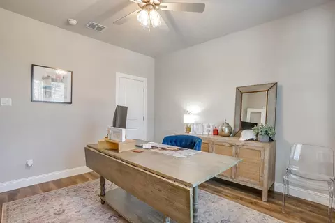 449 Smith Rd, Springtown, TX 76082 photo 4
