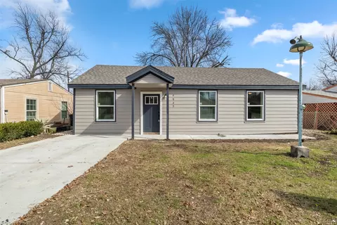 4925 Mccart Ave, Fort Worth, TX 76115