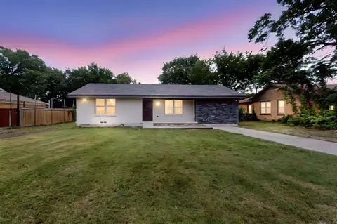 9726 Cushing Dr, Dallas, TX 75217